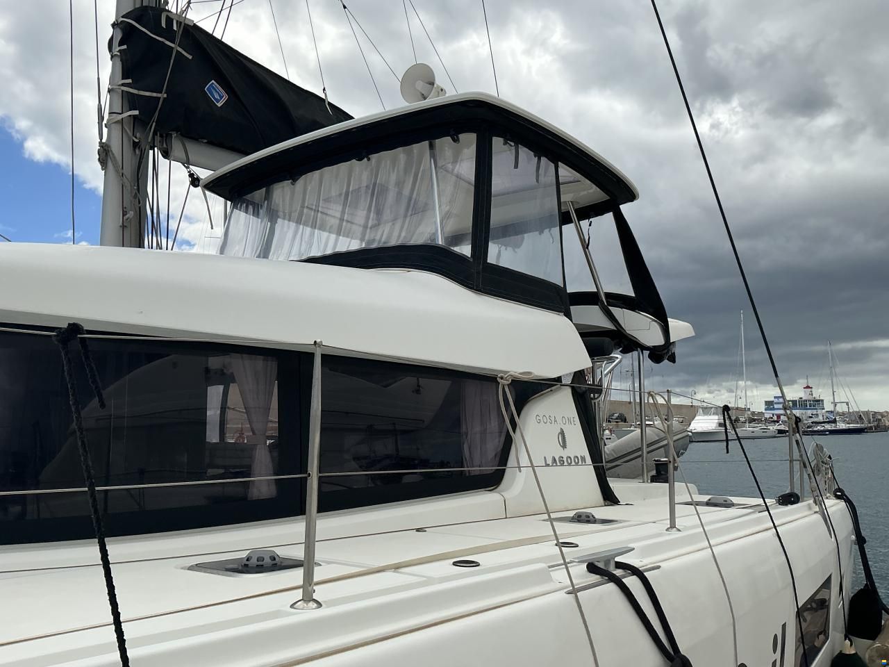 Lagoon 42