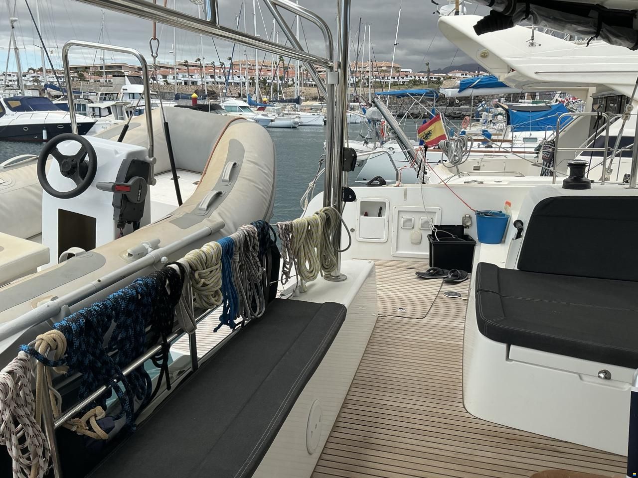 Lagoon 42