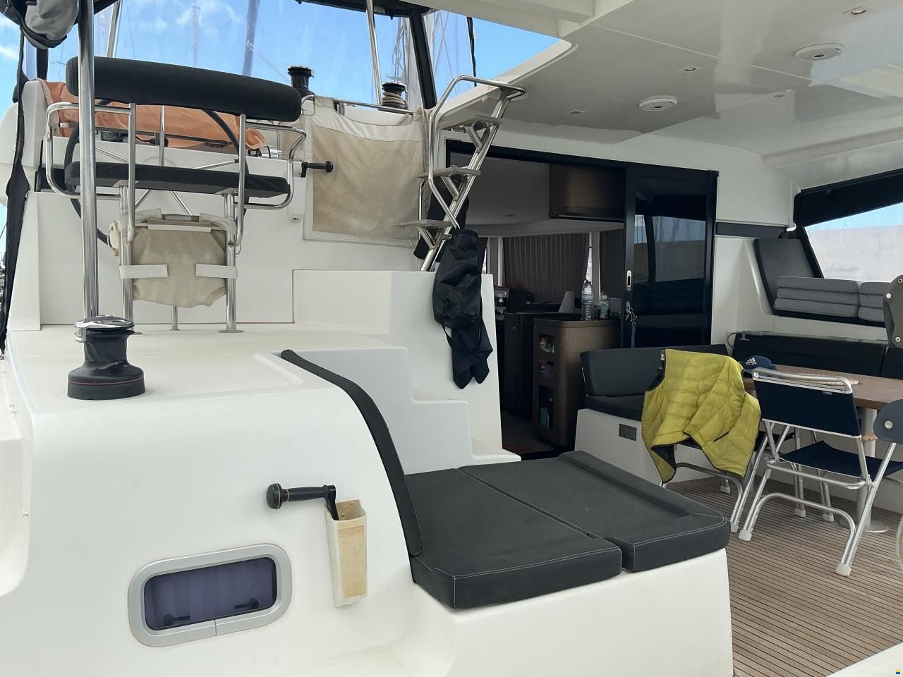 Lagoon 42
