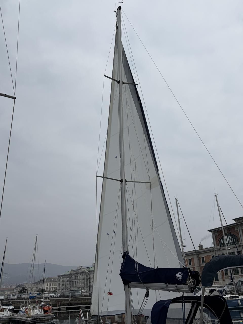 Set Marine Jadrnica S 325 / reserved