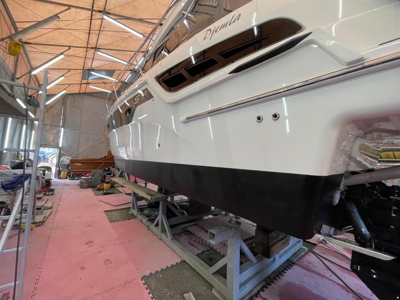 Bavaria S33HT