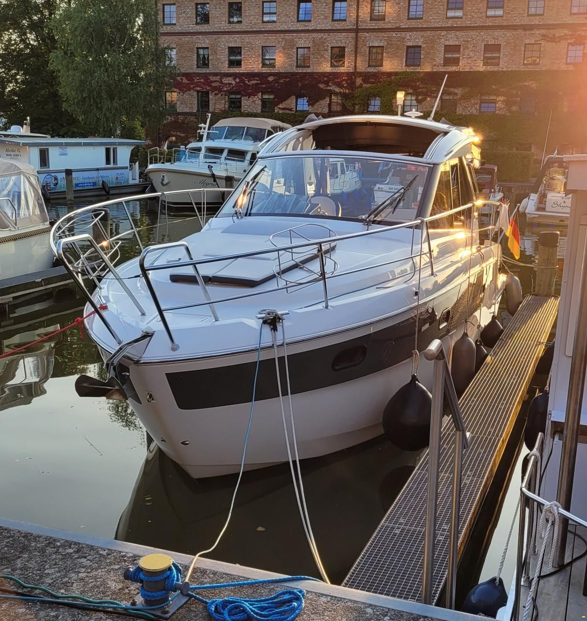 Bavaria S33HT