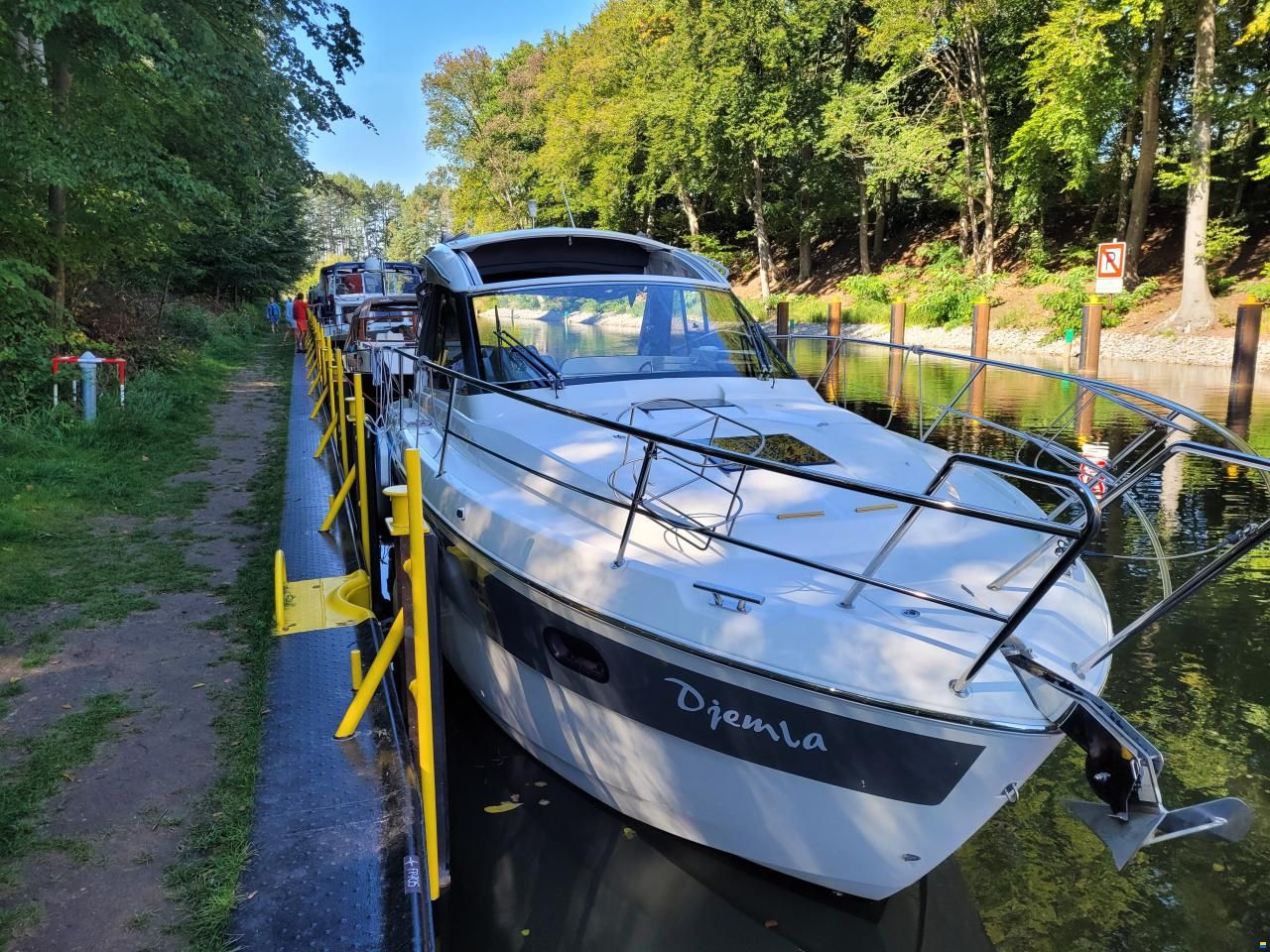 Bavaria S33HT