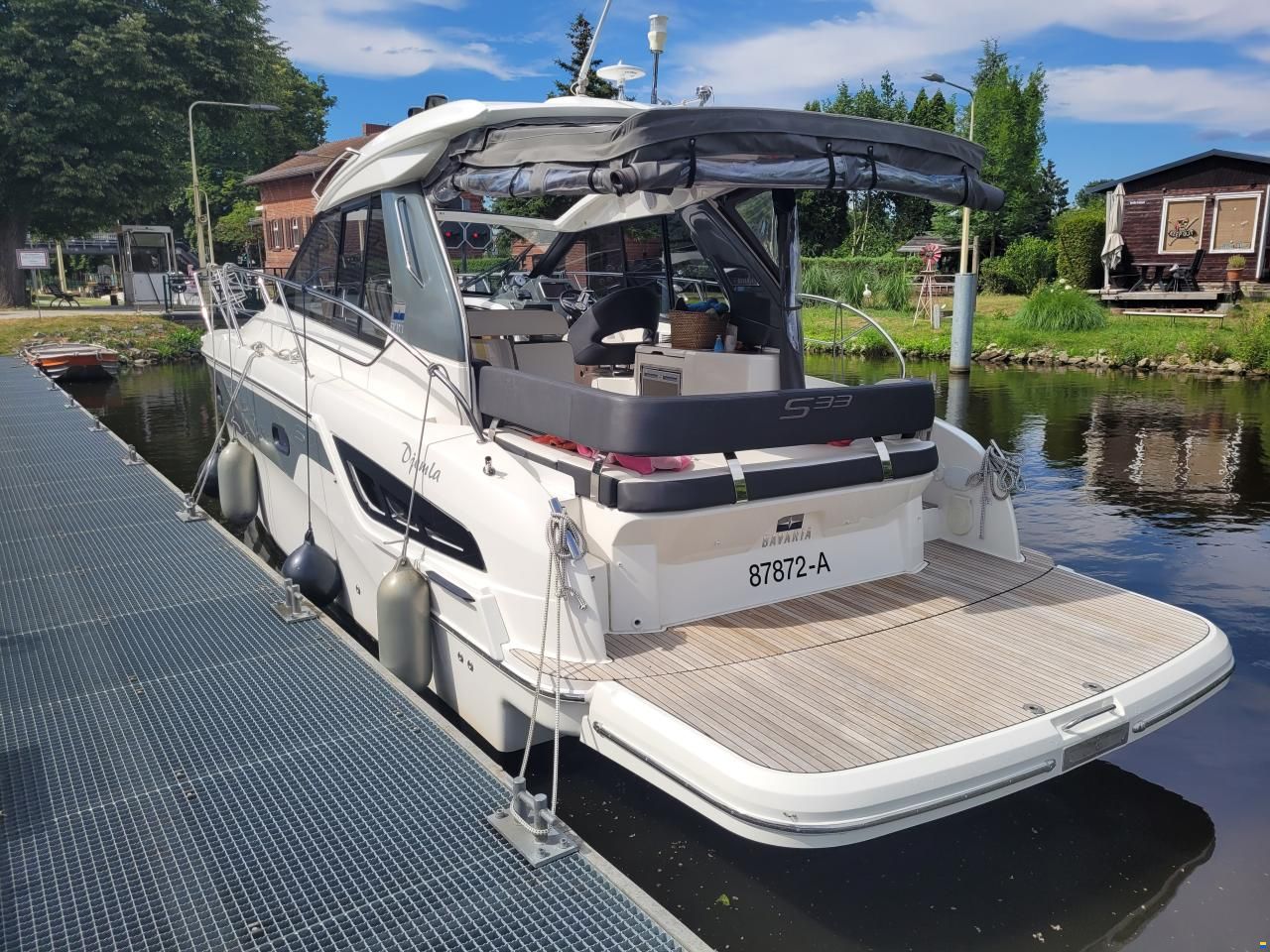 Bavaria S33HT