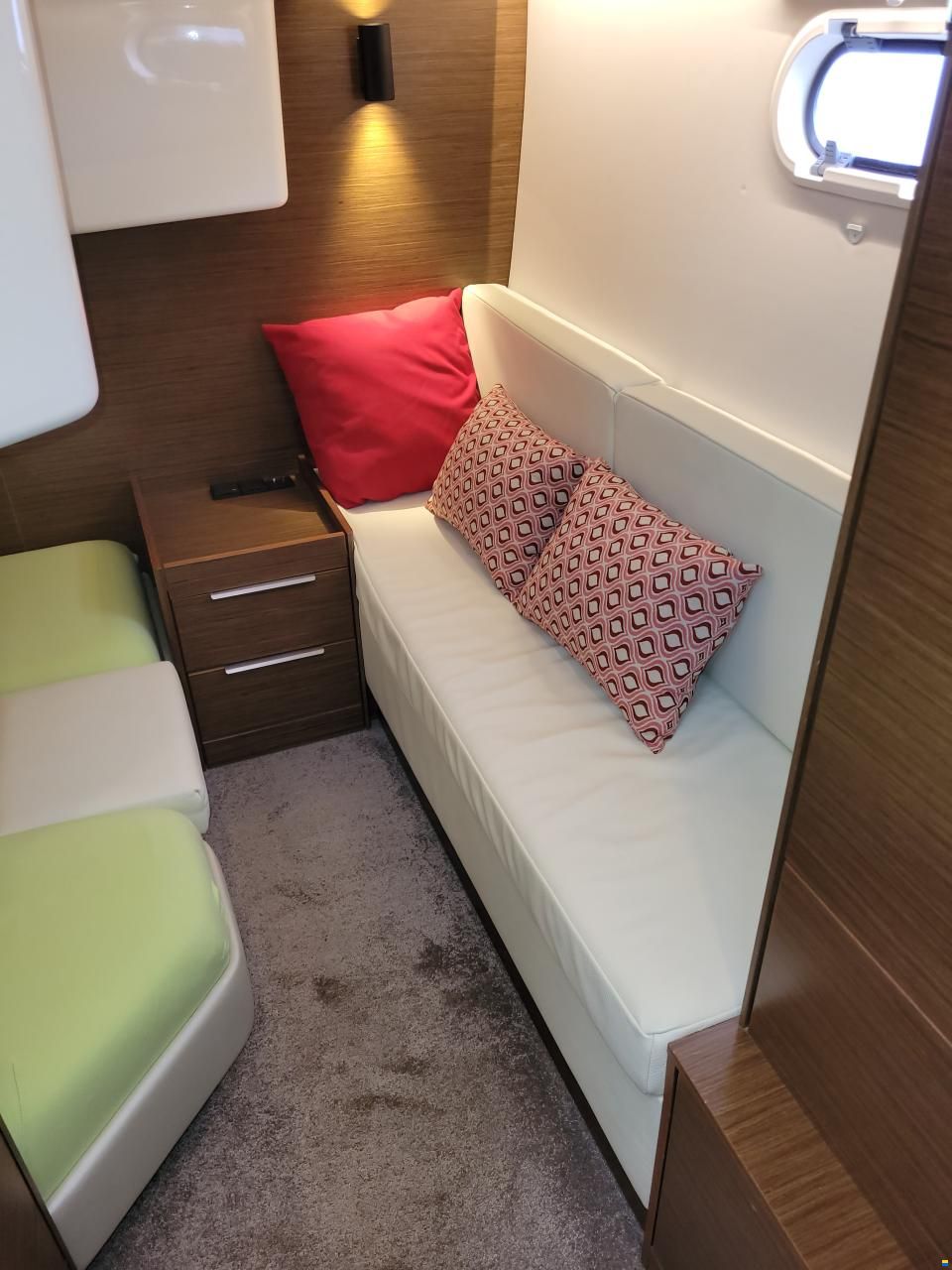 Bavaria S33HT