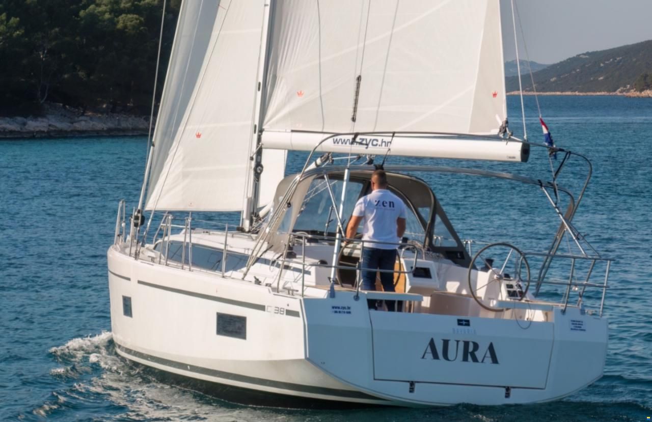 Bavaria C38