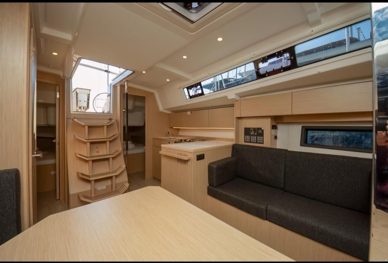 Bavaria C38