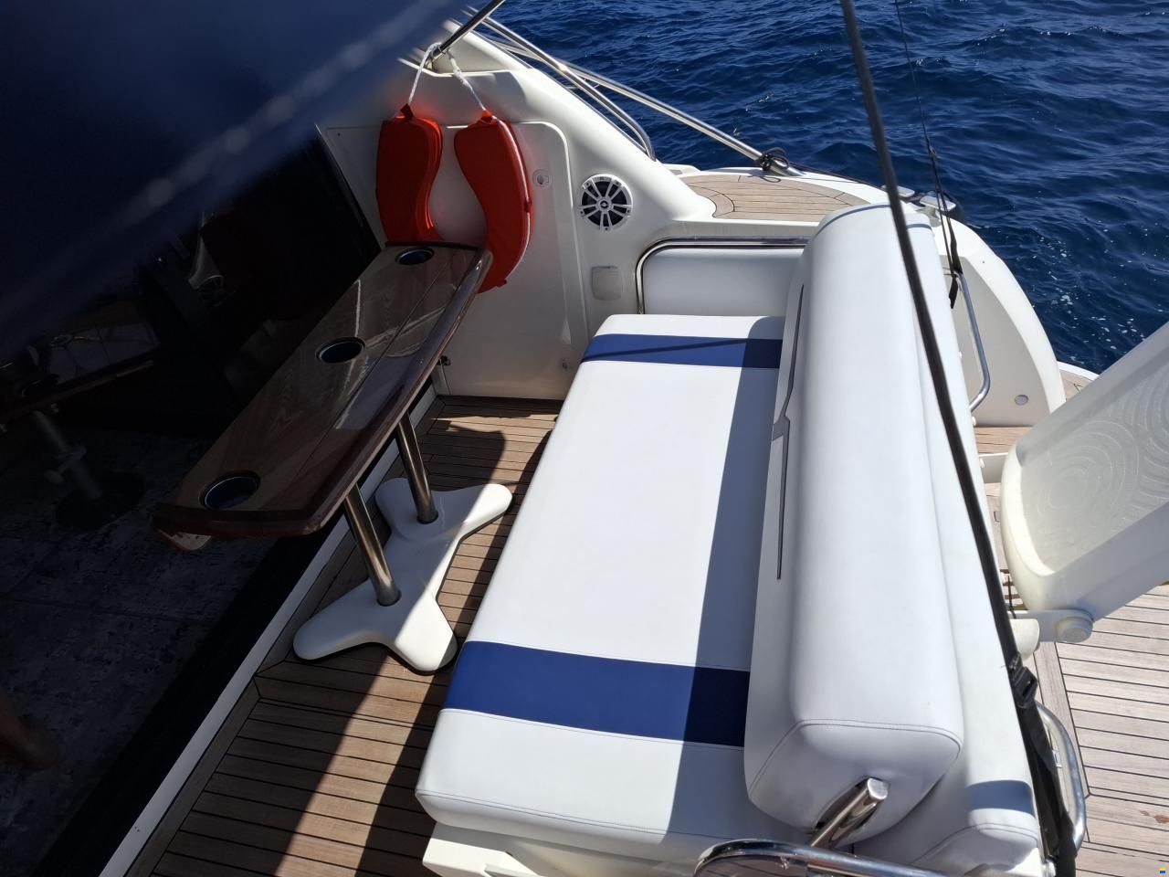 Sealine C39