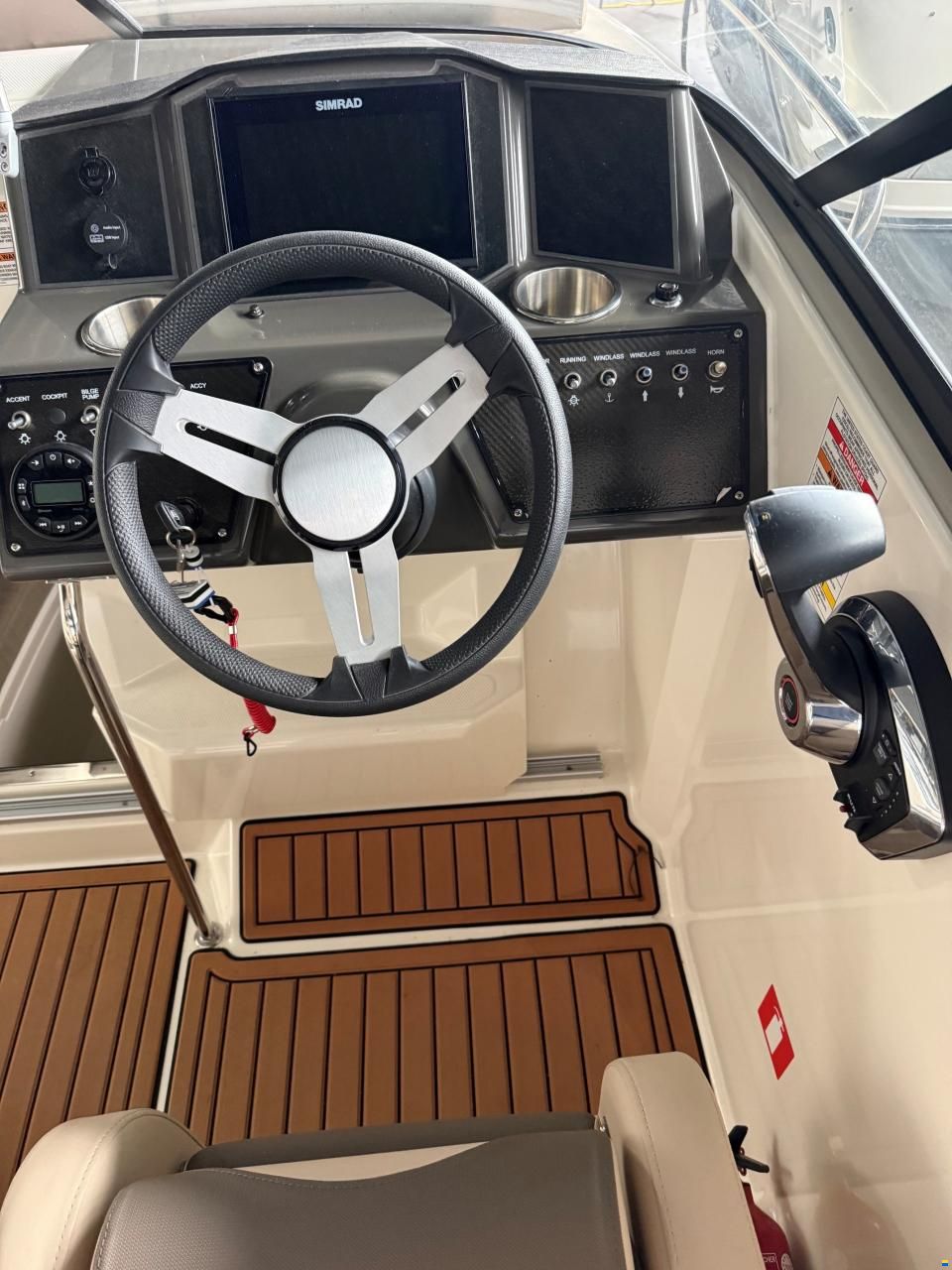 Bayliner VR5 Cuddy