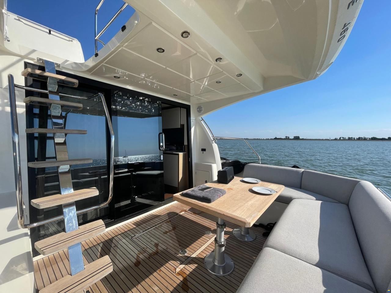 Prestige 460 FLY