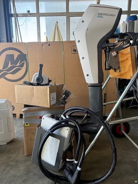 Mercury Avator 35E-XLRC