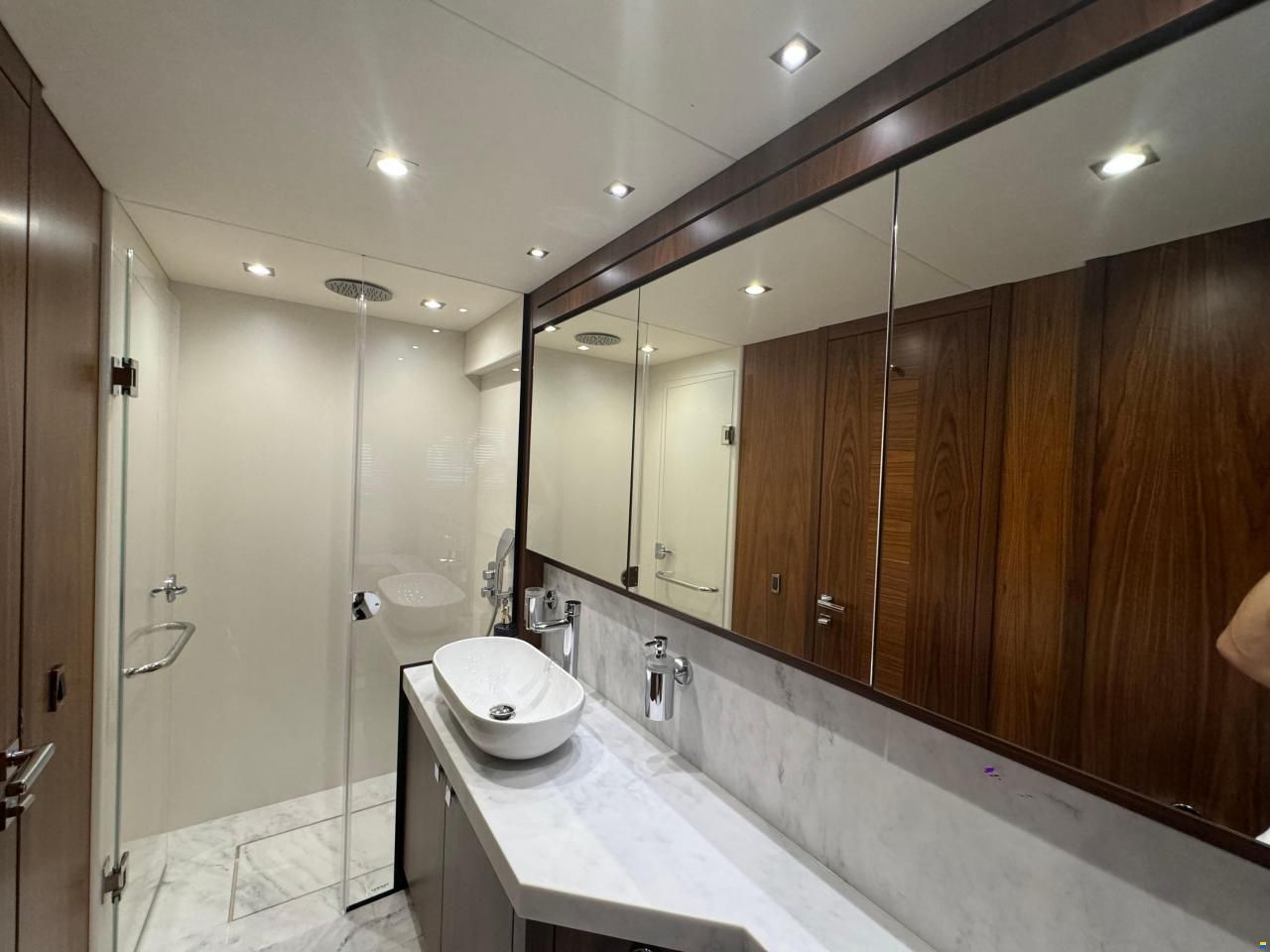 Sunseeker Manhattan 66