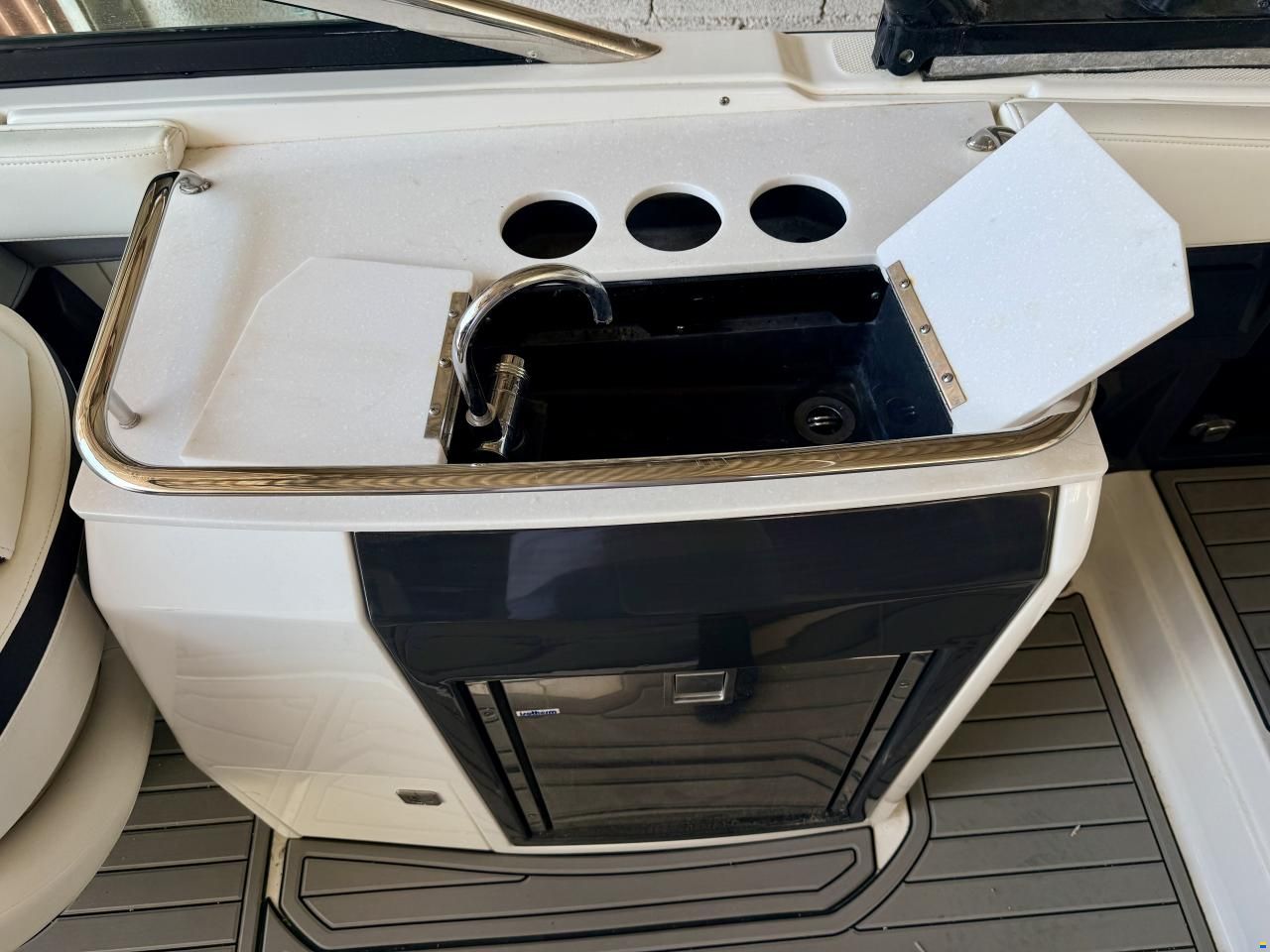 Monterey 278SS