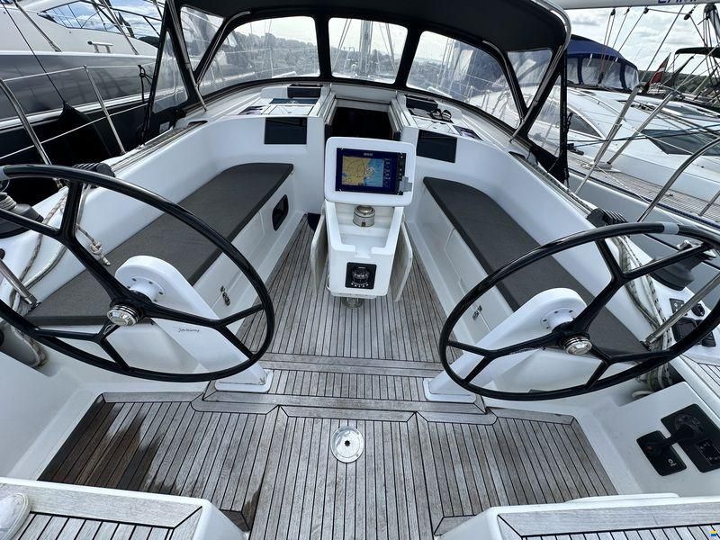 Hanse 415