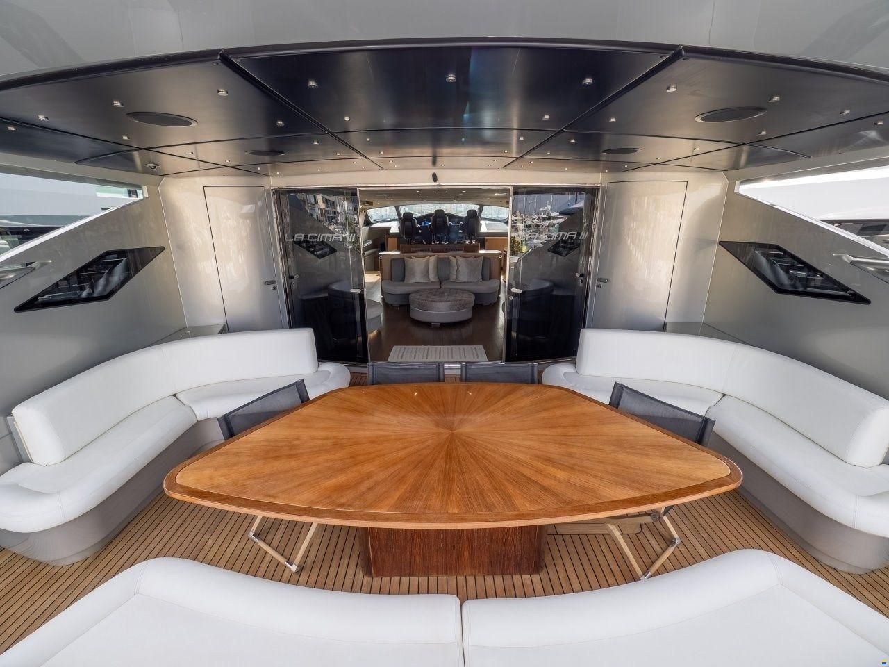 Pershing 115