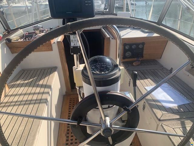 Hallberg-Rassy HR 382