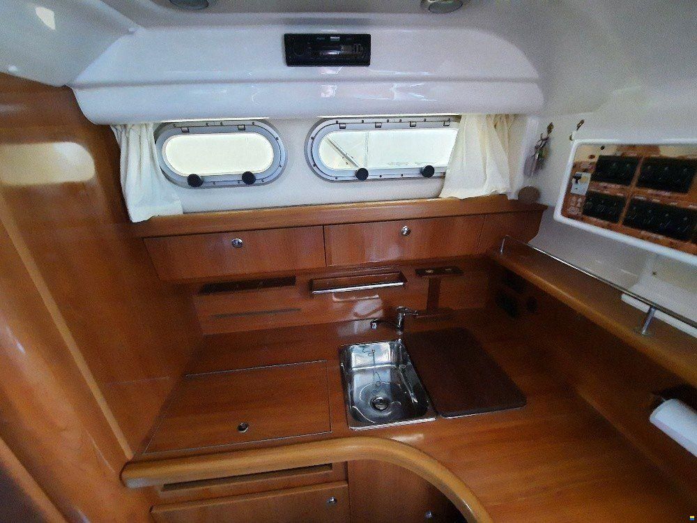 Sealine S28