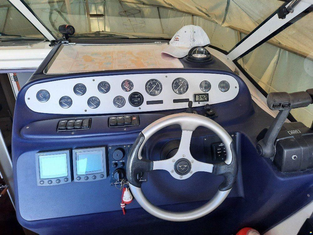 Sealine S28