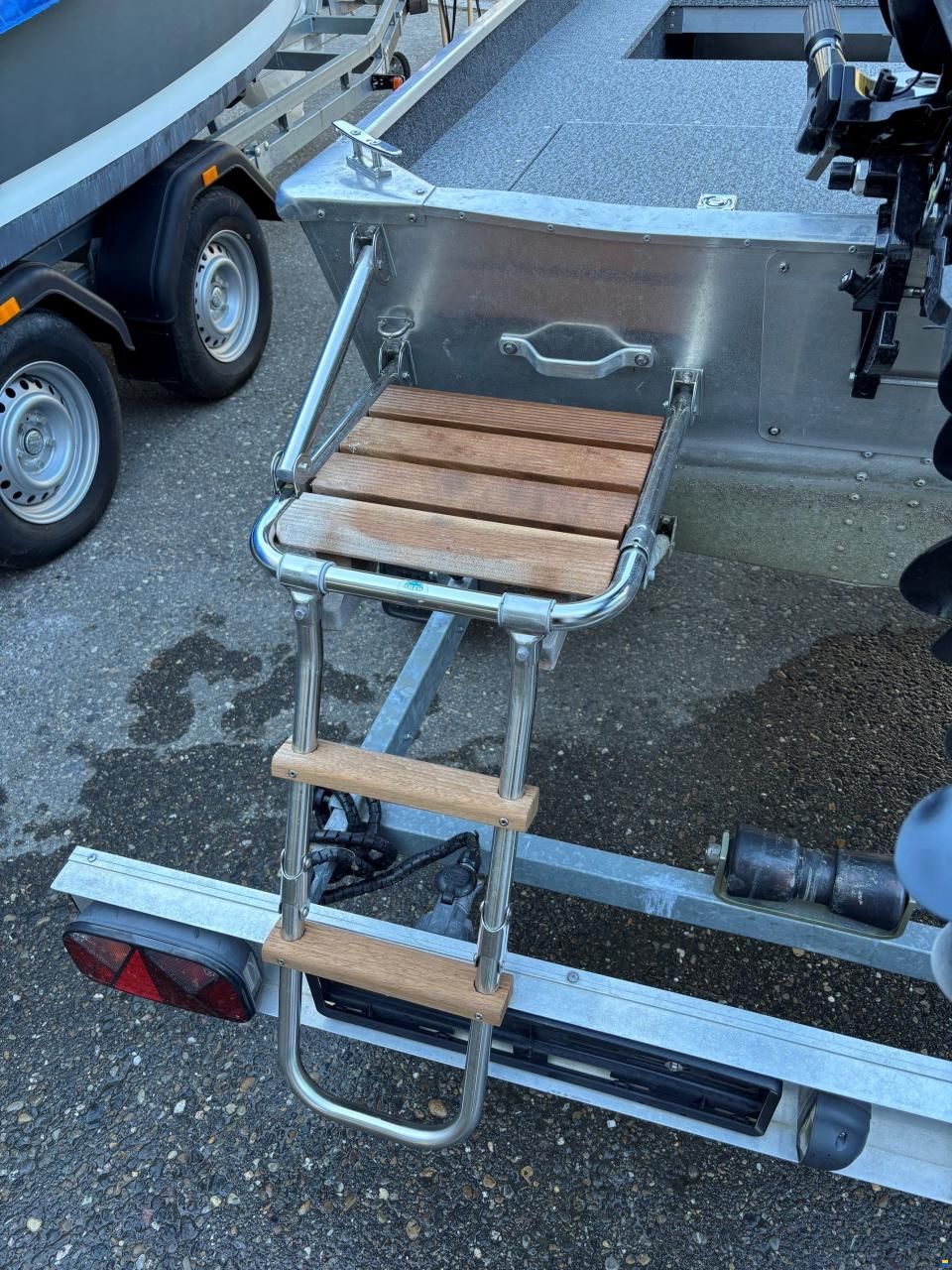 Marine s.r.o. 400 Bass