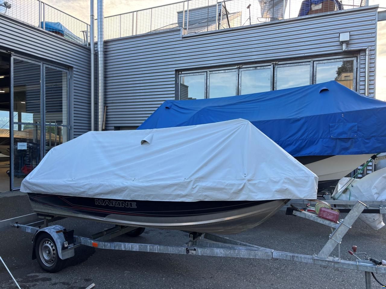 Marine s.r.o. 400 Bass