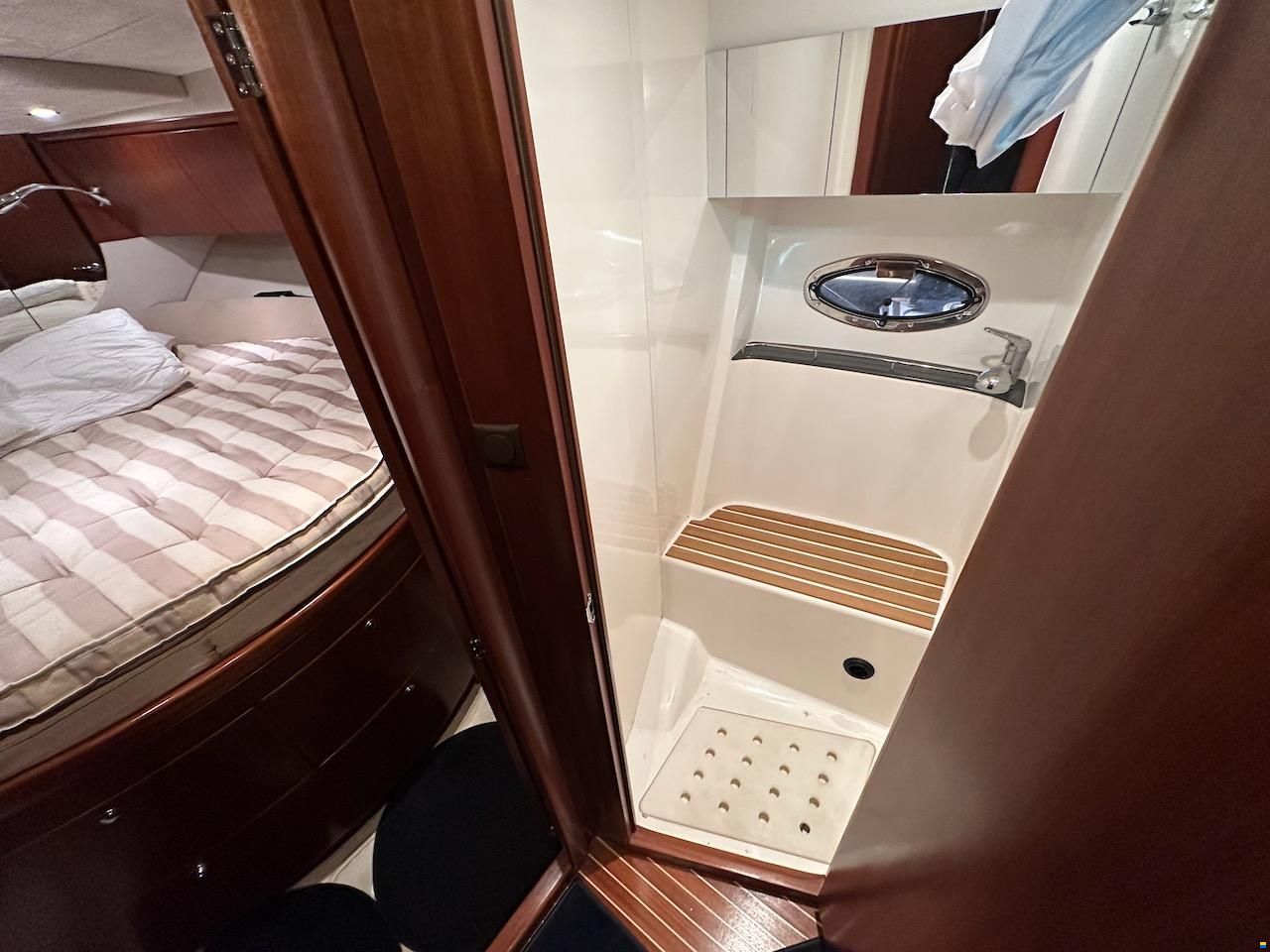 Galeon 390 Fly