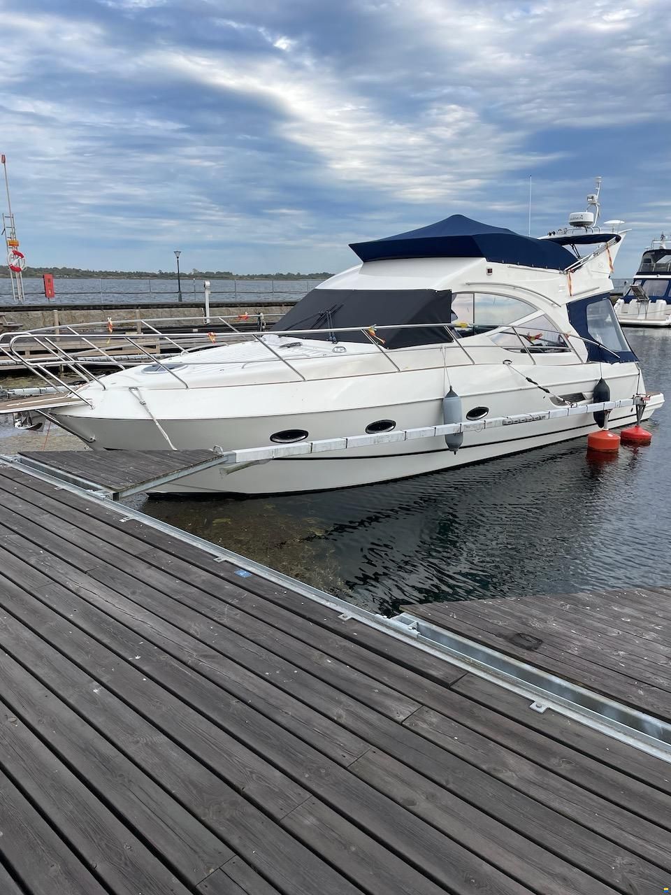 Galeon 390 Fly