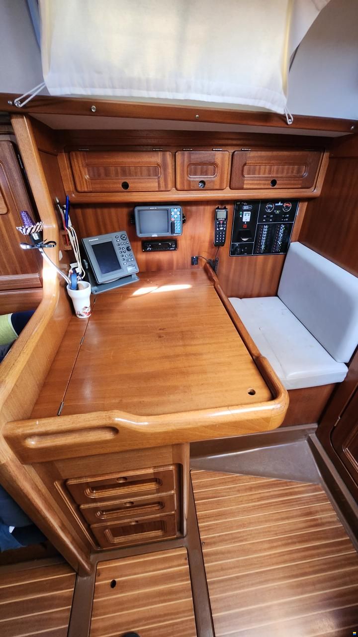 Bavaria 350 Lagoon