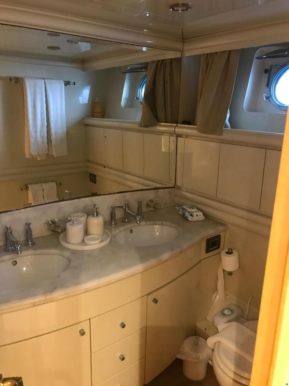 Falcon Yachts 92