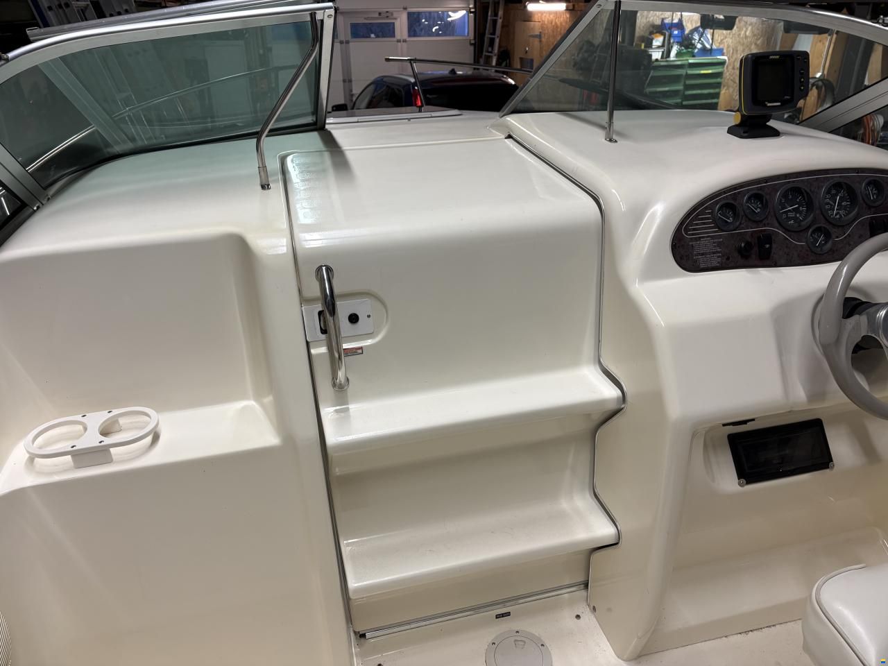 Sea Ray 215EC