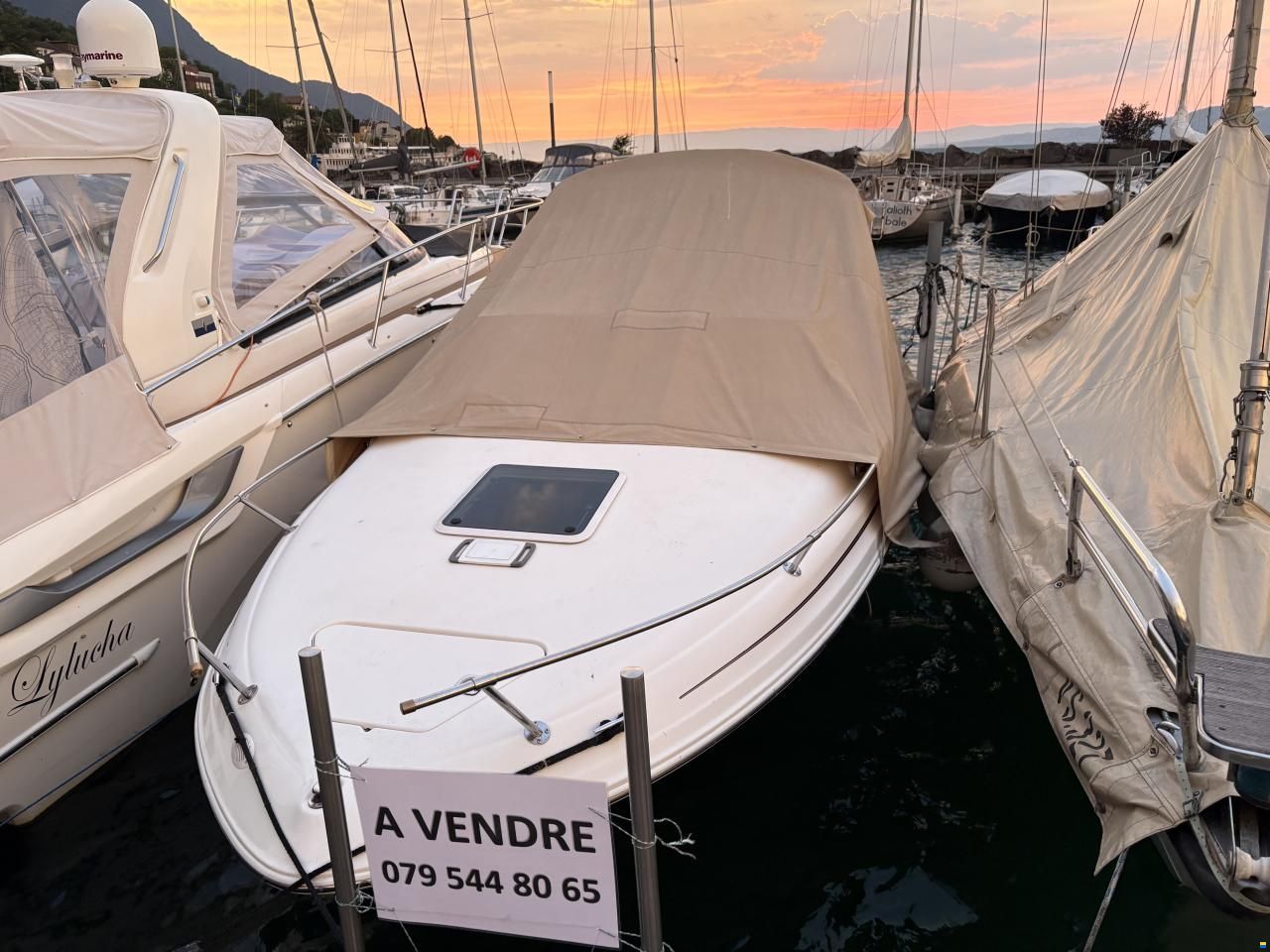 Sea Ray 215EC