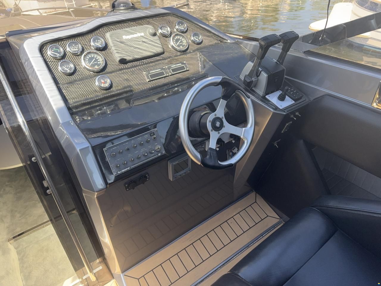 Sunseeker Tomahawk 37