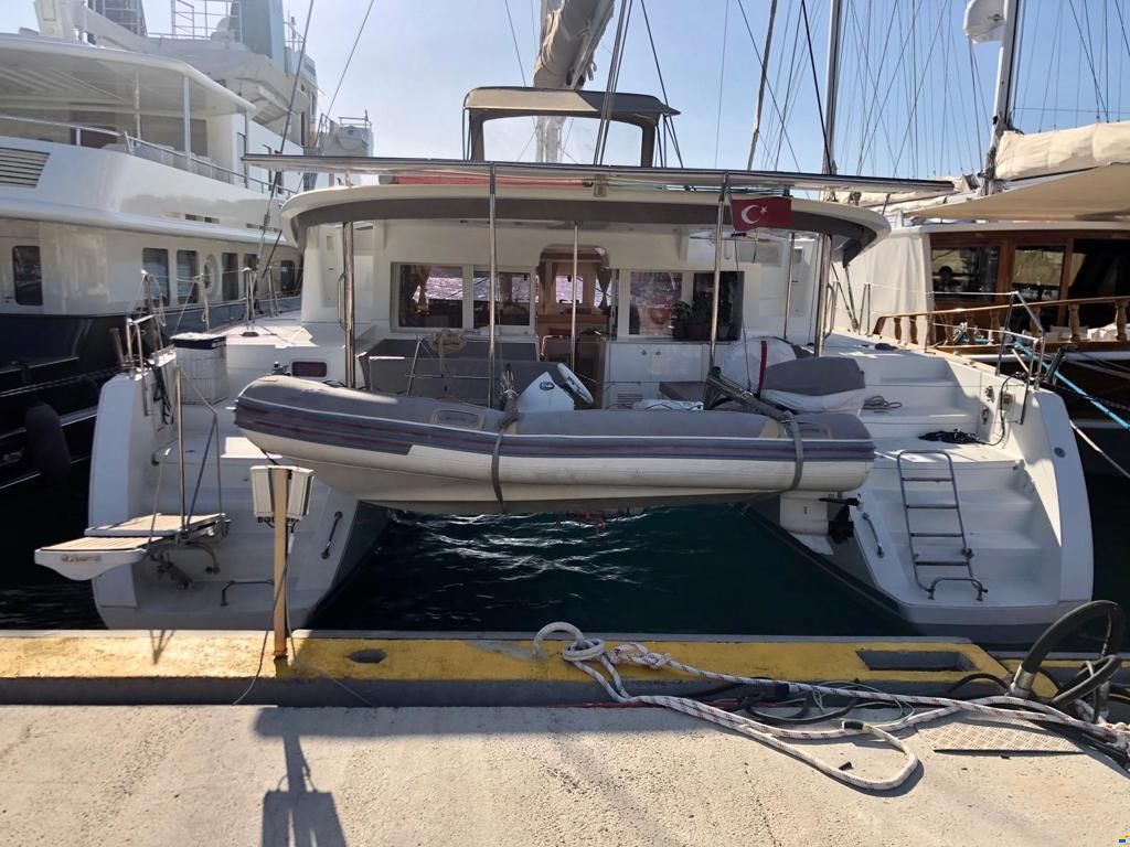 Lagoon 450 F