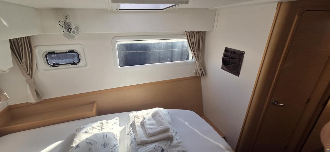 Lagoon 42