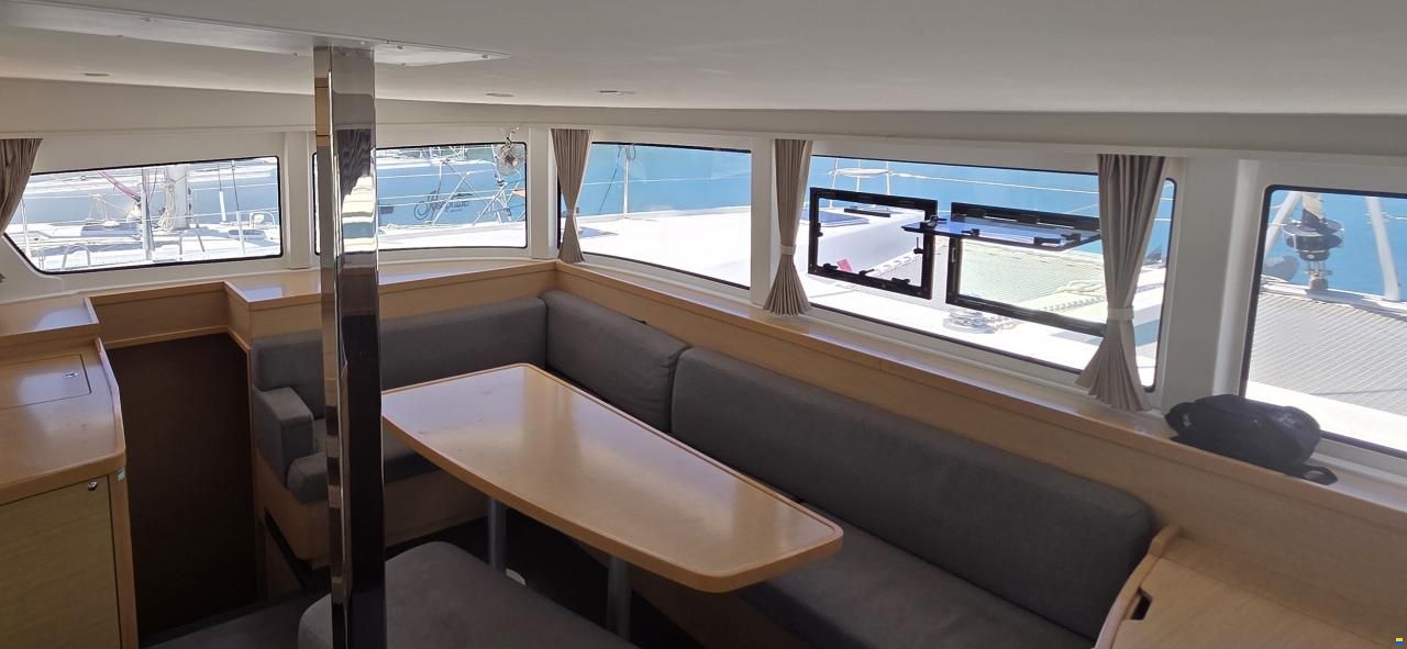 Lagoon 42