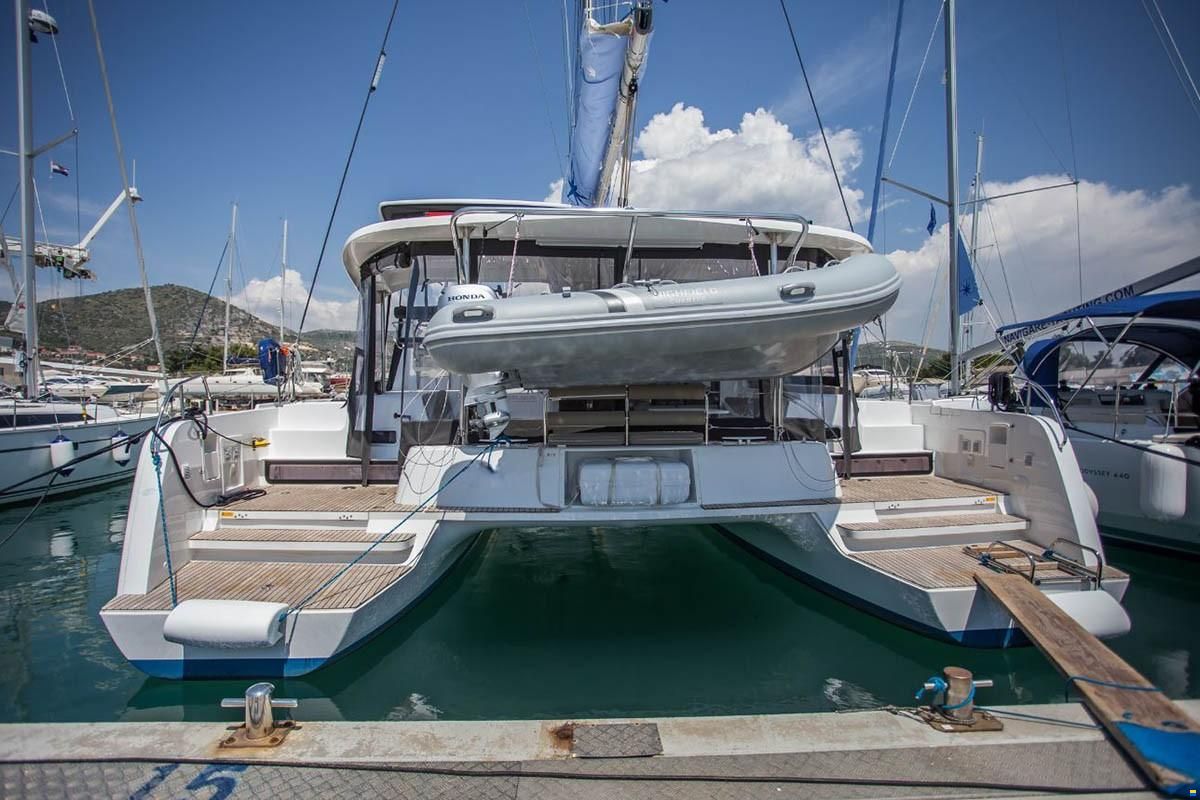 Lagoon 42