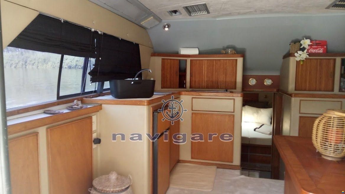 Bertram Yacht 37' SF