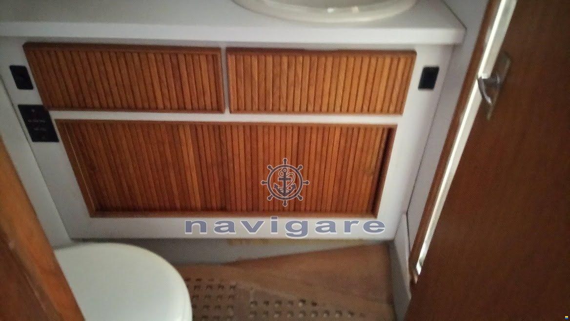 Bertram Yacht 37' SF