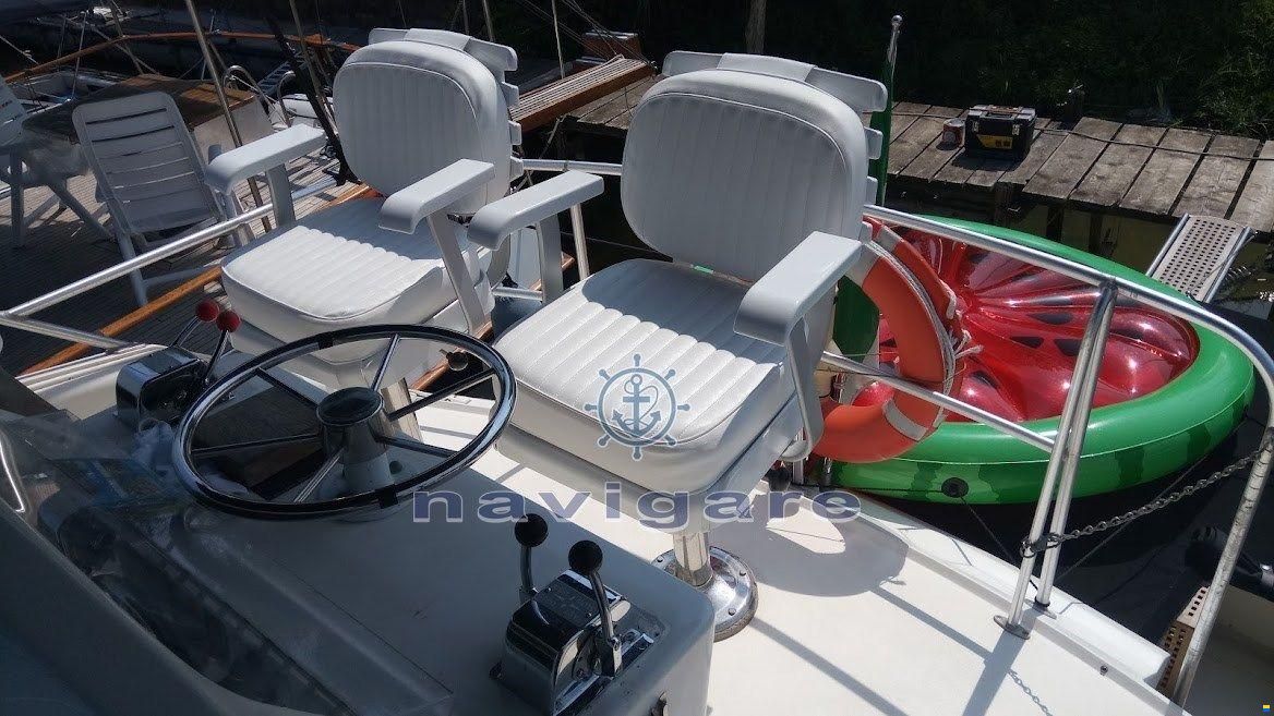 Bertram Yacht 37' SF