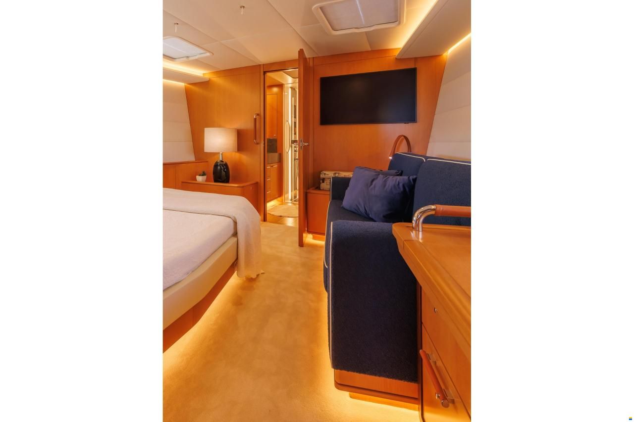 Y-Yachts Y9