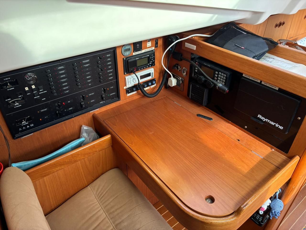 Wauquiez 40 Pilot Saloon