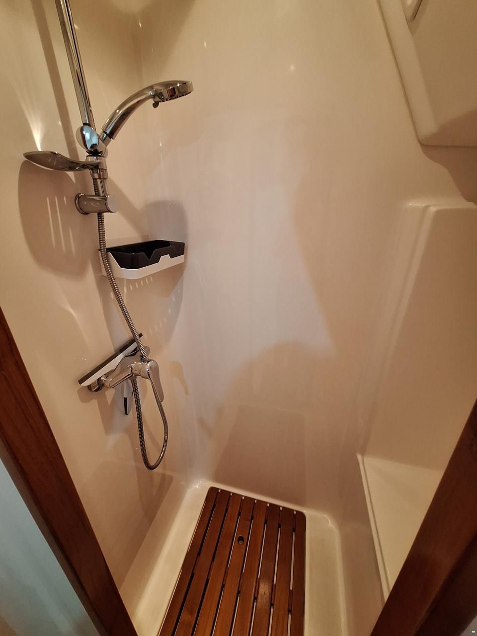 Wauquiez 40 Pilot Saloon