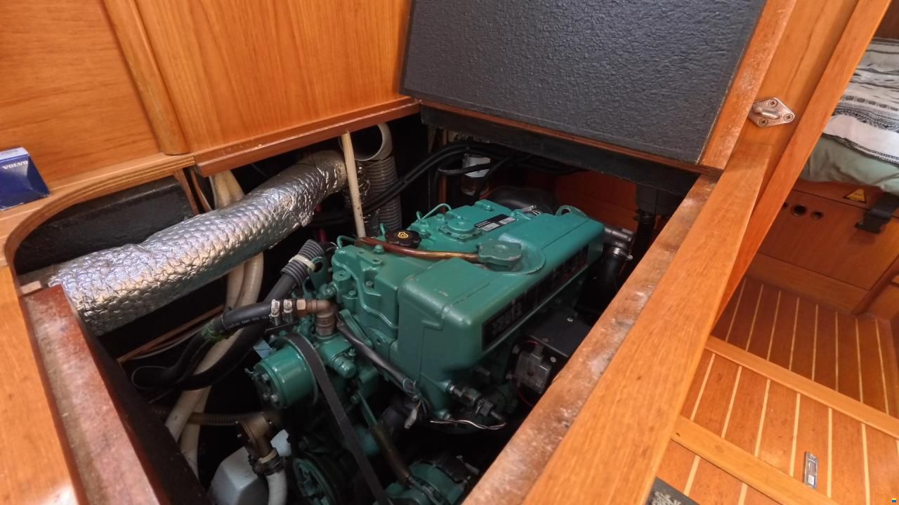 Wauquiez 40 Pilot Saloon