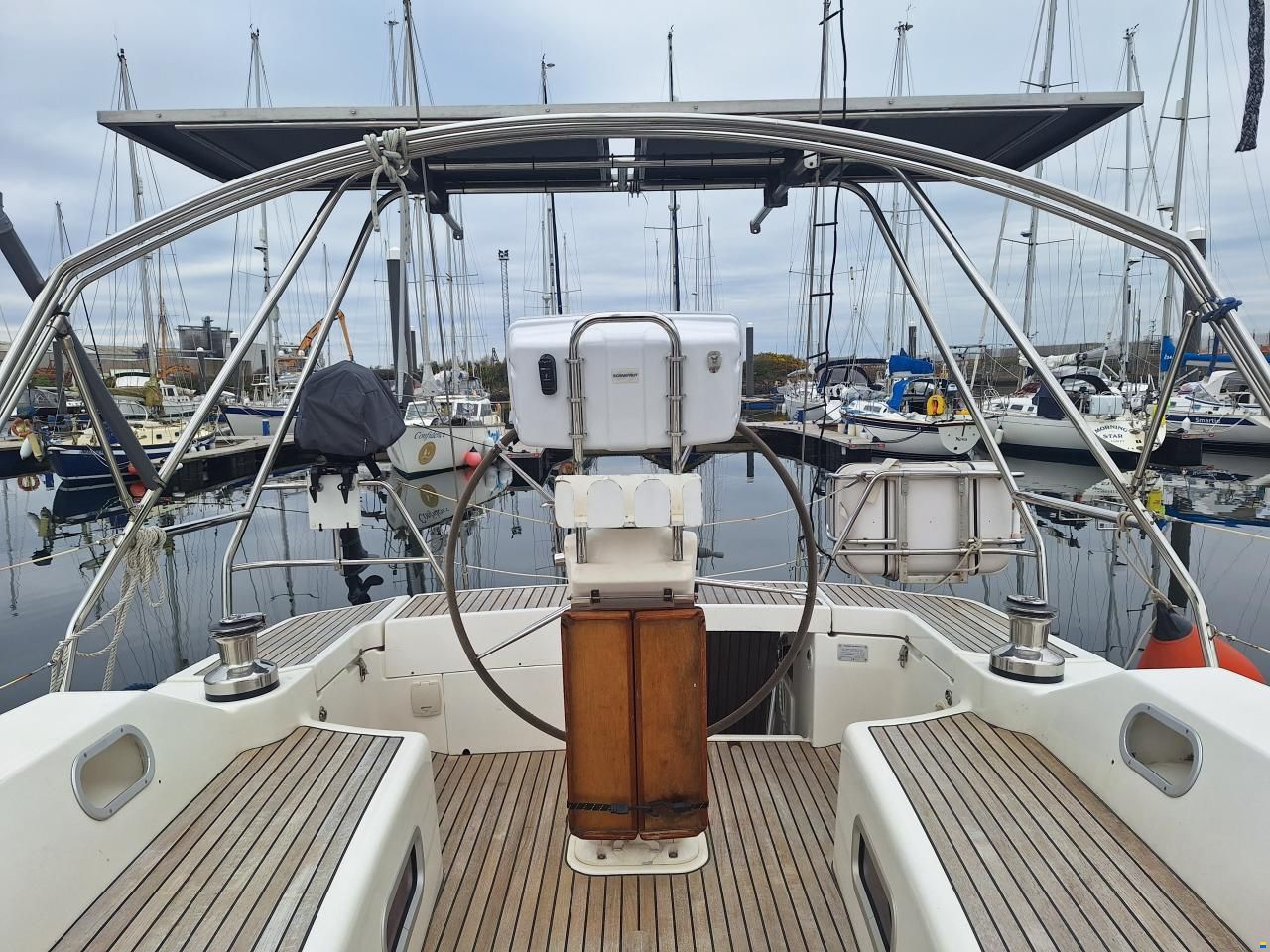 Wauquiez 40 Pilot Saloon