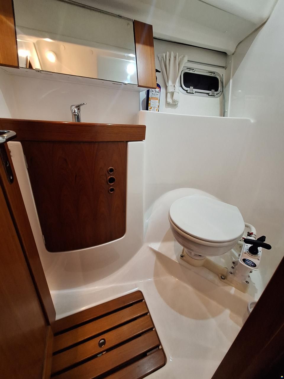 Wauquiez 40 Pilot Saloon