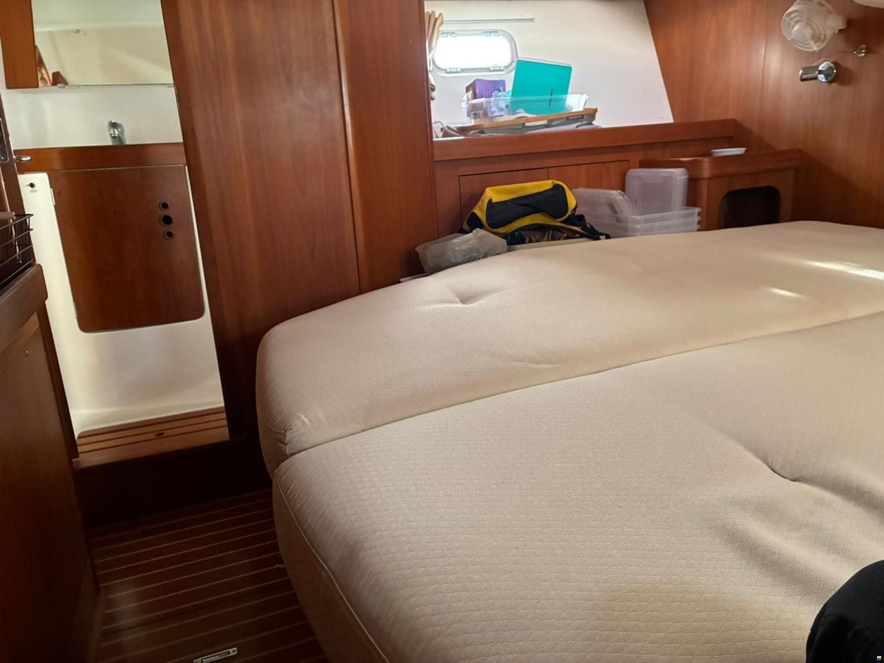 Wauquiez 40 Pilot Saloon