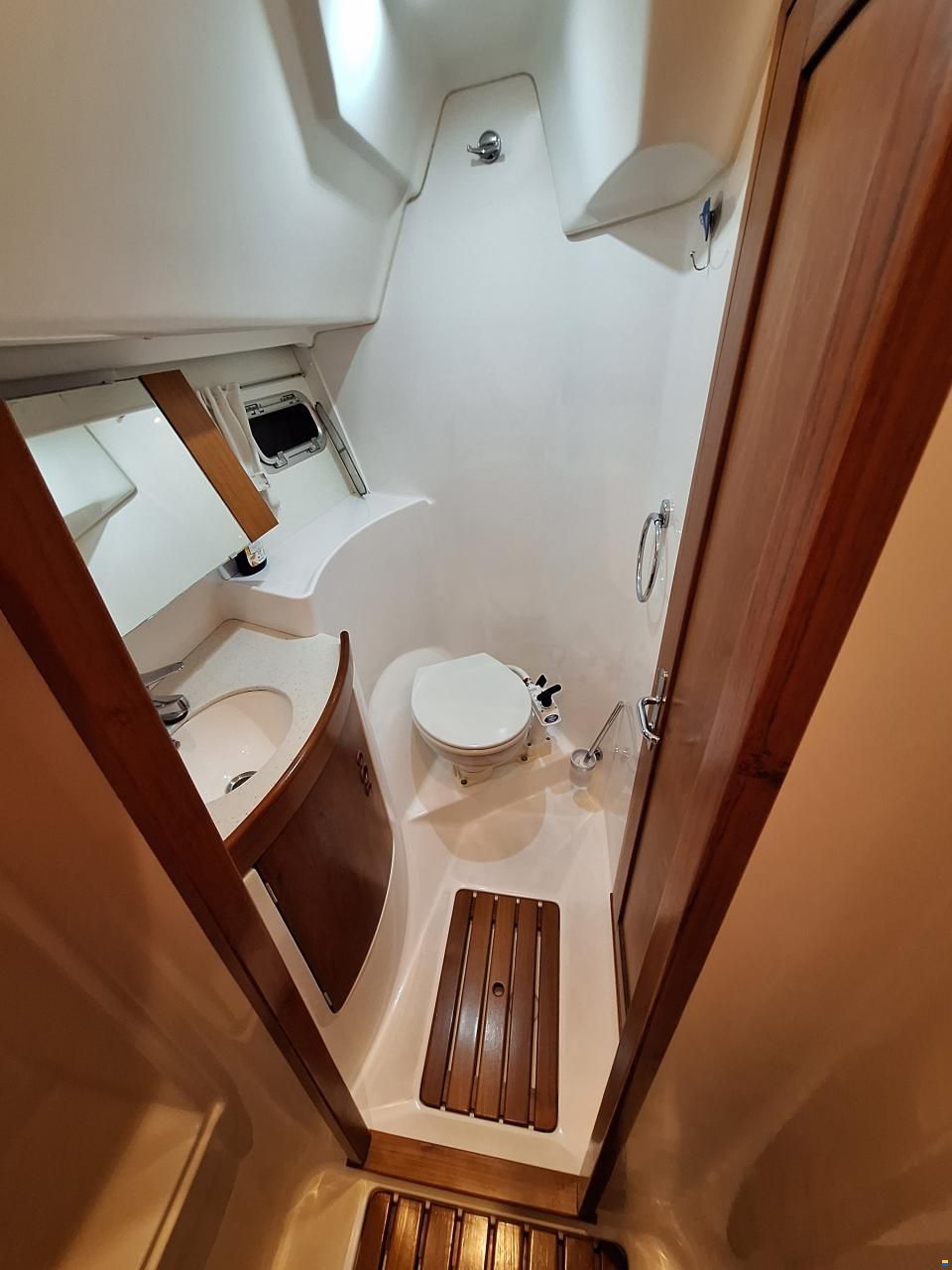 Wauquiez 40 Pilot Saloon