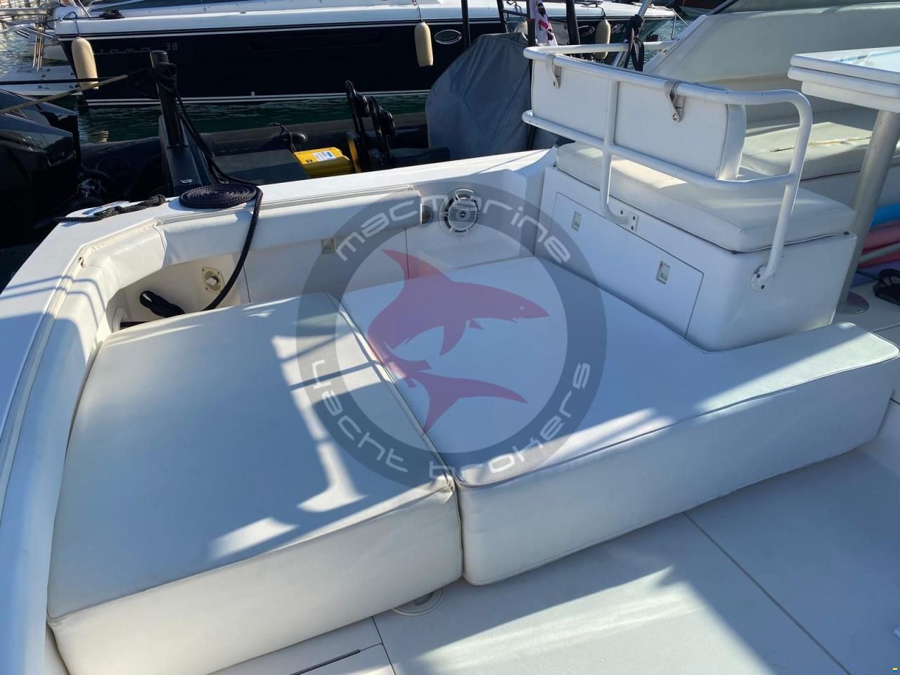 Bertram 30 MOPPIE