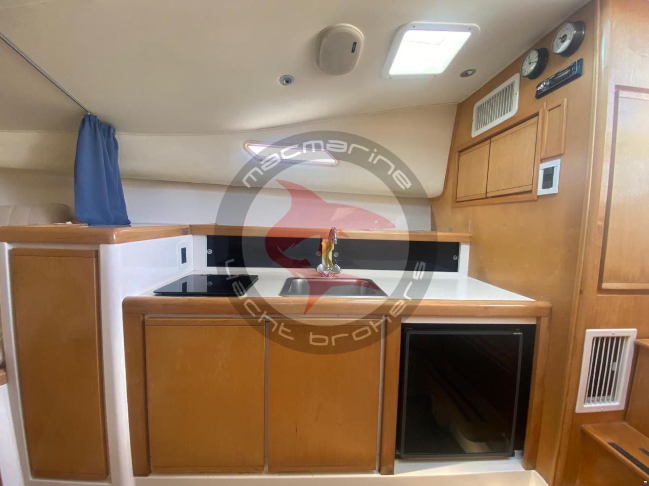 Bertram 30 MOPPIE