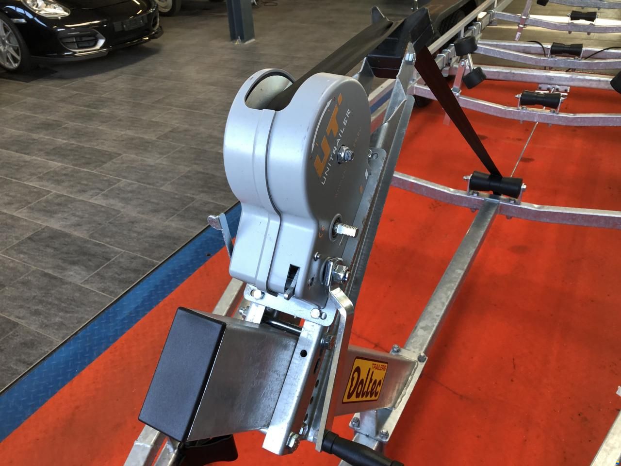 GG:2500kg., NL:2069kg.