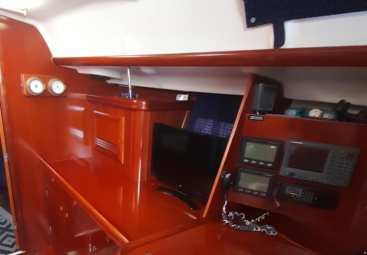Beneteau Oceanis 393